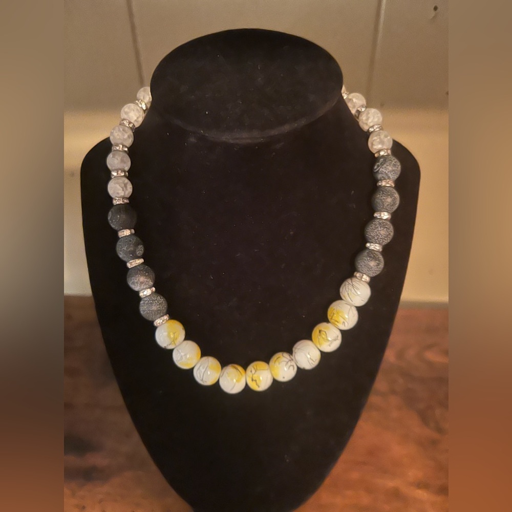 One of a Kind: Never Worn
Stretch Necklace: For the woman with nails
By Chelsea’